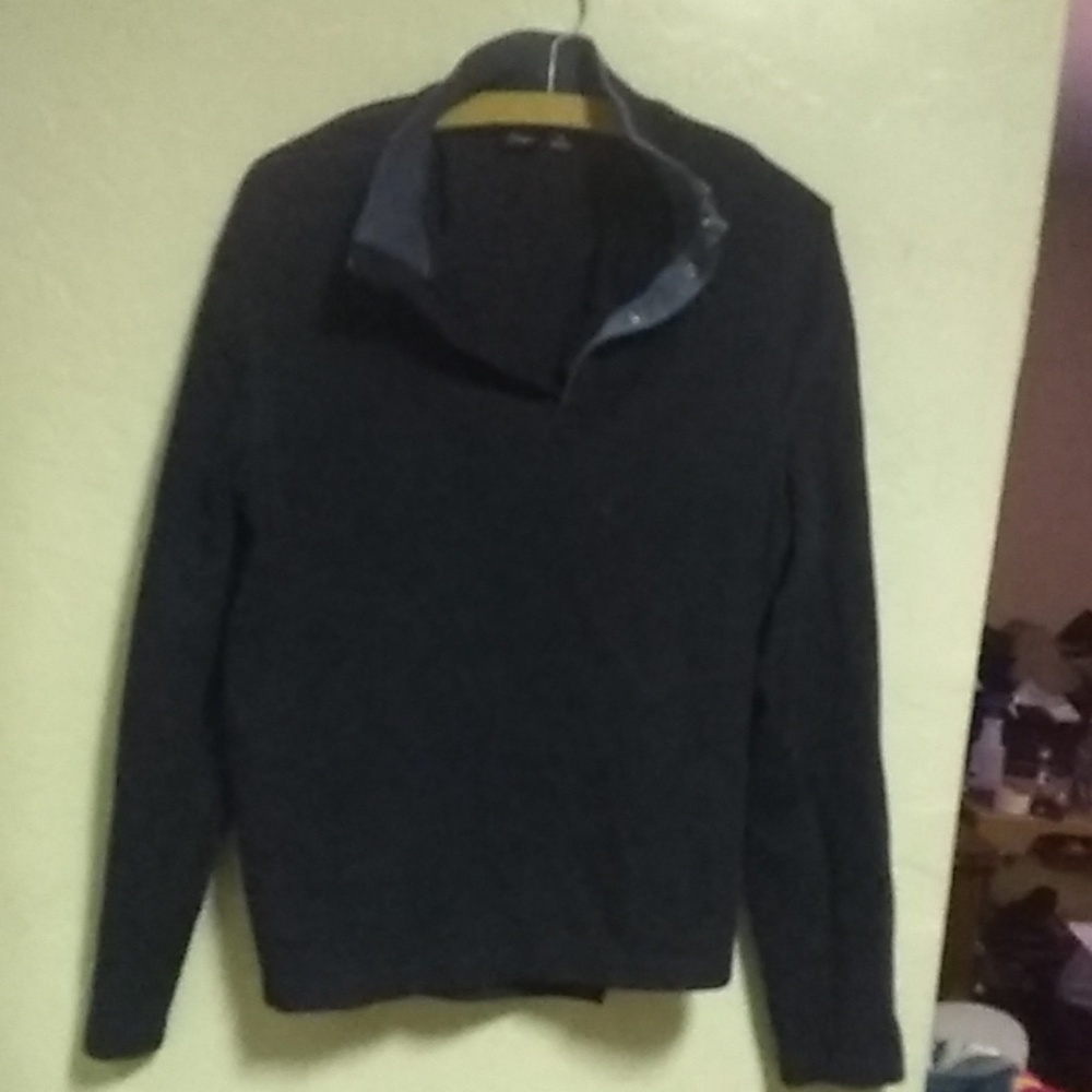 Hugo Boss pullover sweater